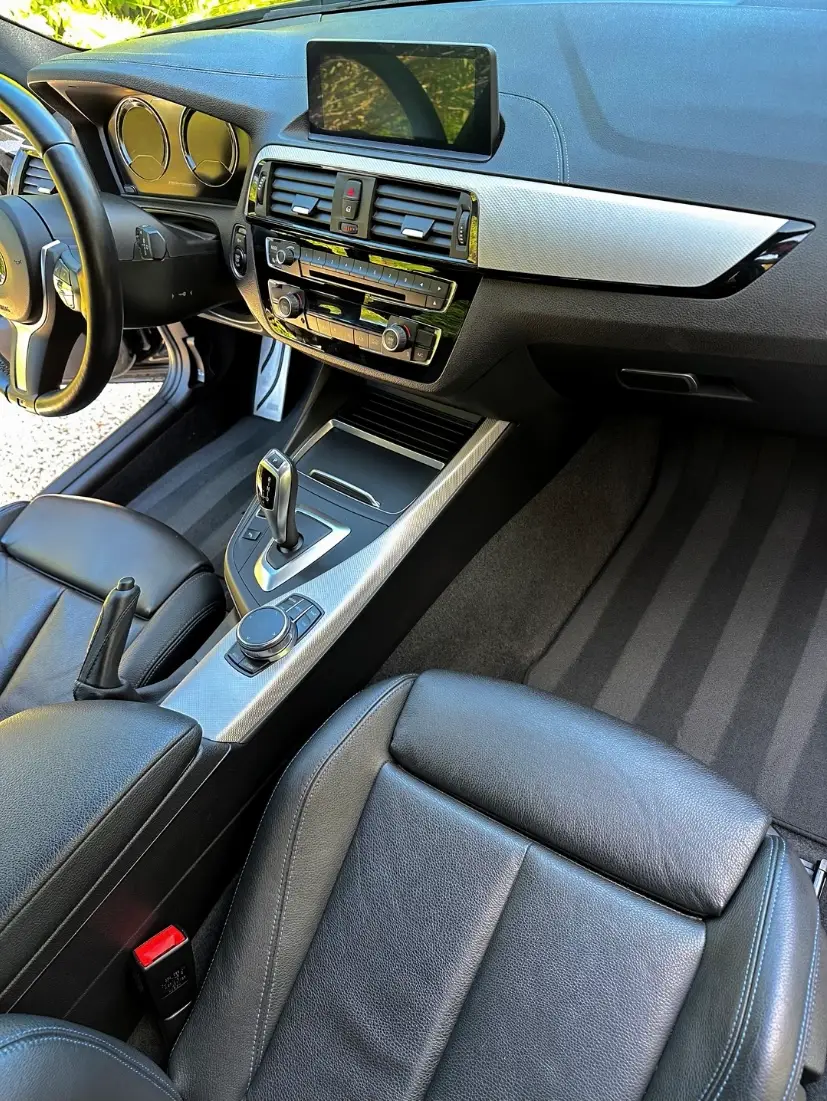 Nettoyage en profondeur de l'habitacle - prestation nettoyage automobile intérieur